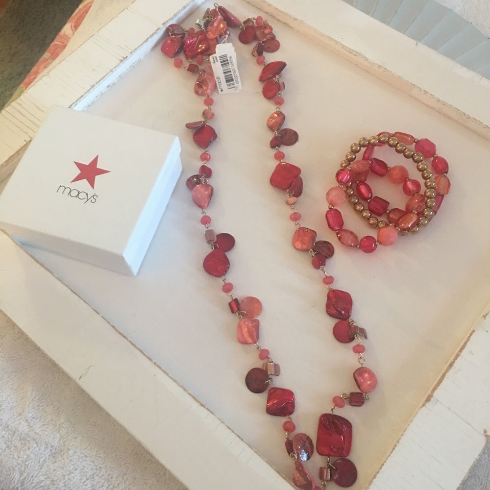 Jewelry , necklace , bracelet , earrings